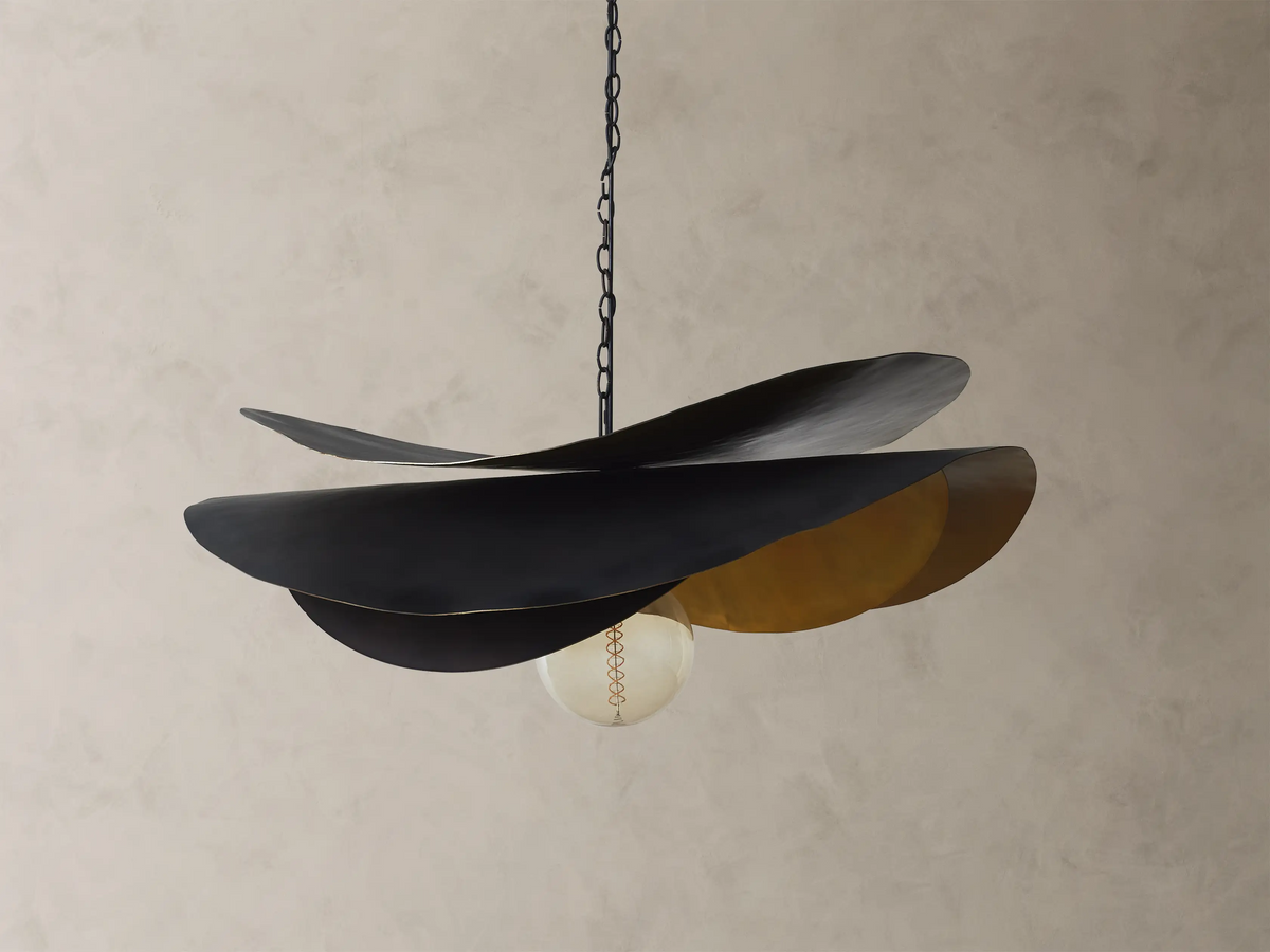 Fria Curved Pendant